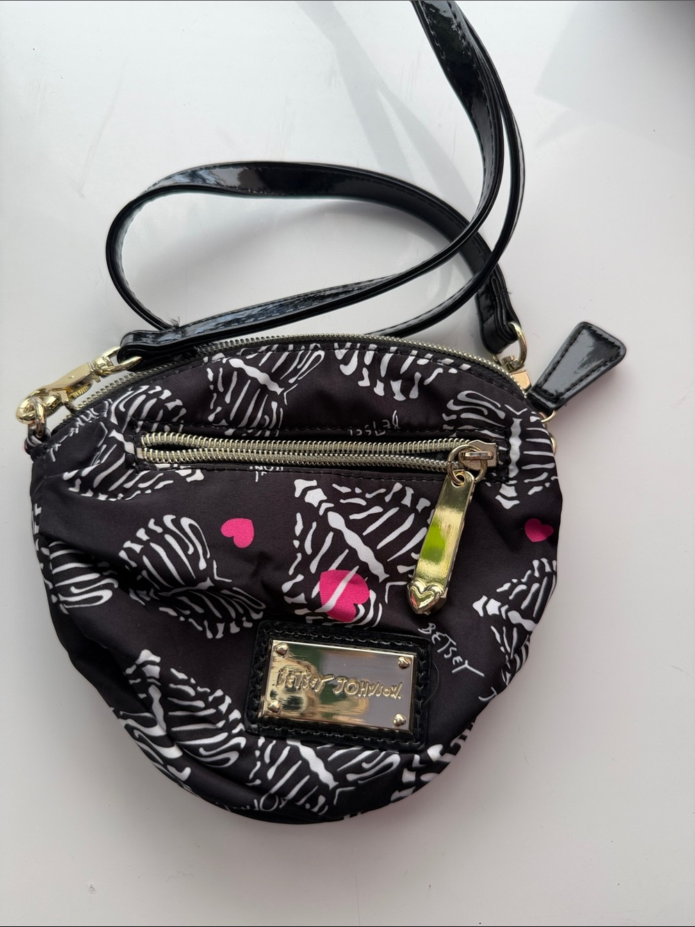 Betsey Johnson Black Zebra Heart Crossbody with Pink Accents purse